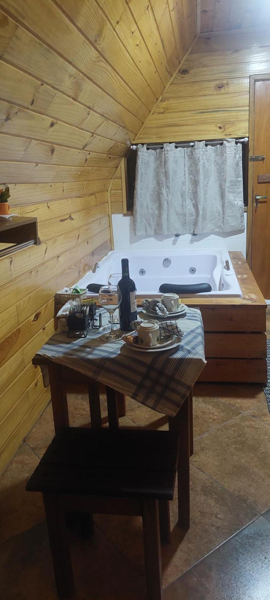 Hotel Chale Com Hidromassagem Da Vick à Campos do Jordão Extérieur photo